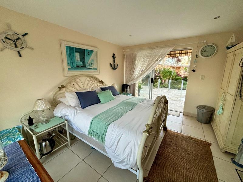 5 Bedroom Property for Sale in Wavecrest Eastern Cape